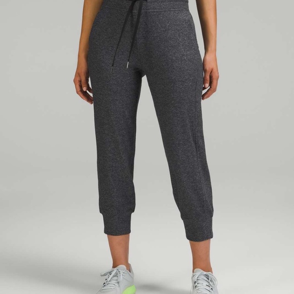 Lululemon Ready to Rulu Cropped Jogger | Weathered Green/Black | Size 8-10 - Picture 3 of 3